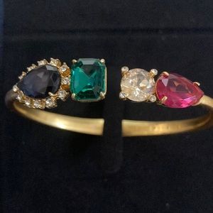 Hinged cuff bracelet